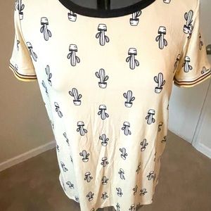 Only worn once. Cactus 🌵 Print Top